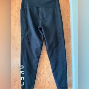 LSKD pocket leggings.  Top band.  Stretchy and comfortable.